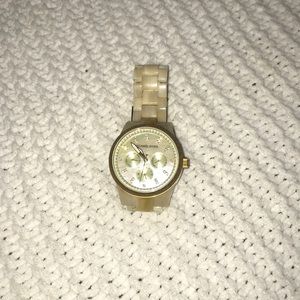 Micheal Kors Jerset Mother of pearl watch MK 5039